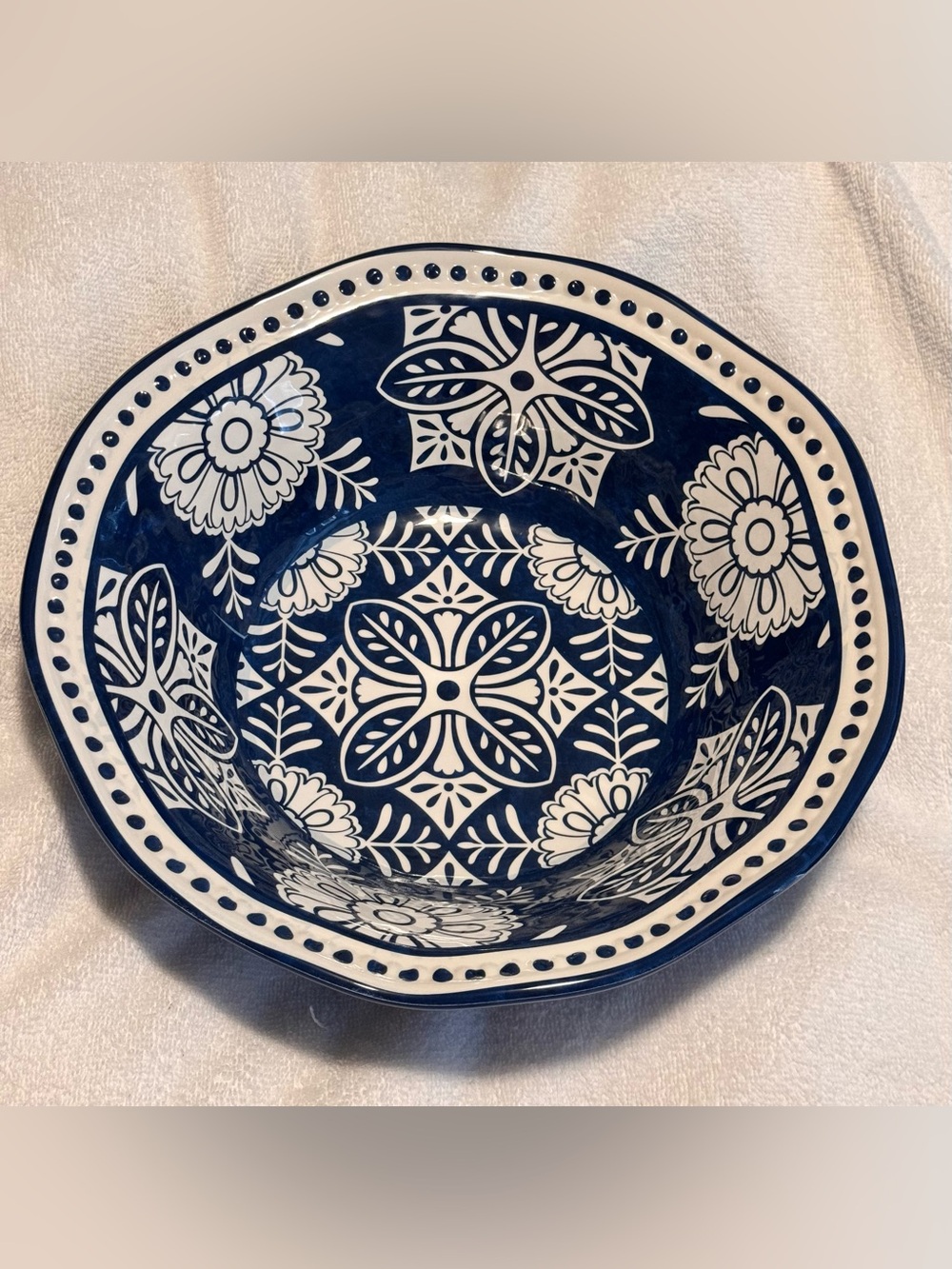 Tommy Bahama Talavera Blue White Geo Floral Wavy Edge Melamine Deep Serving Bowl